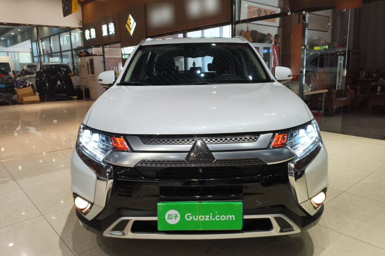 Used Mitsubishi Outlander 2019 2.4L 4x4 Zhi Xiang Edition 5 Seats China VI Standard Front