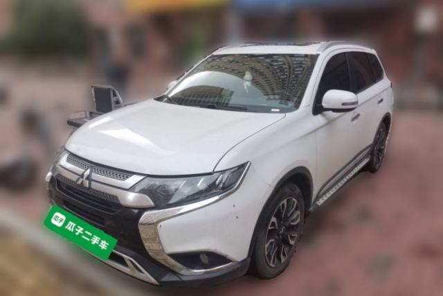 Used Mitsubishi Outlander 2019 2.4L 4x4 Zhi Xiang Edition 5 Seats China VI Standard