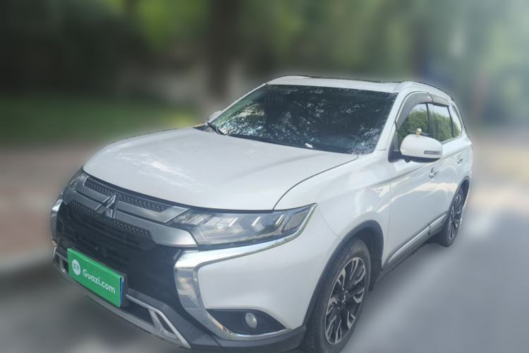 Used Mitsubishi Outlander 2019 2.4L 4x4 Zhi Xiang Edition 5 Seats China VI Standard Guazi used car, China used car export, Used car for sale, Used cars, Cheapest cars for sale