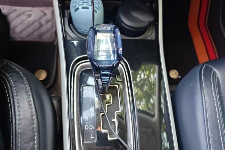 Used Mitsubishi Outlander 2019 2.0L Two-Wheel Drive Comfort Edition 5 Seats China VI Standard Gear Lever