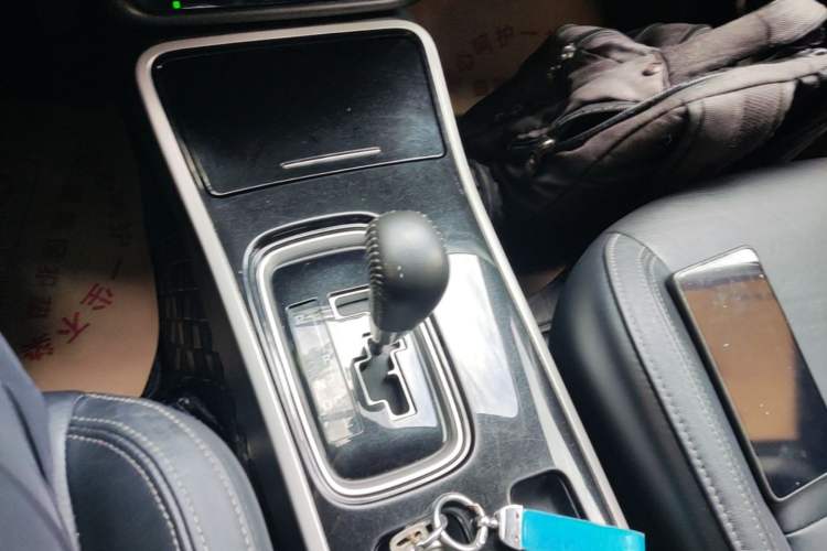 Used Mitsubishi Outlander 2019 2.0L Two-Wheel Drive Comfort Edition 5 Seats China V Standard Gear Lever