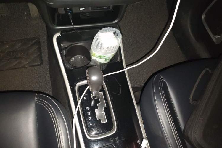 Used Mitsubishi Outlander 2019 2.4L 4x4 Zhi Xiang Edition 5 Seats China VI Standard Gear Lever