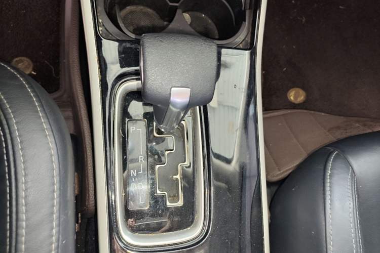 Used Mitsubishi Outlander 2019 2.0L Two-Wheel Drive Comfort Edition 5 Seats China V Standard Gear Lever