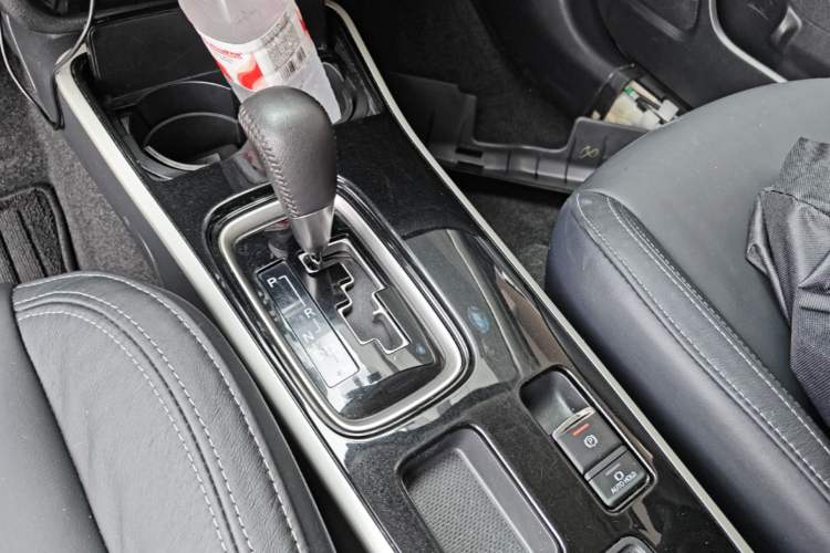 Used Mitsubishi Outlander 2019 2.0L Two-Wheel Drive Comfort Edition 5 Seats China V Standard Gear Lever