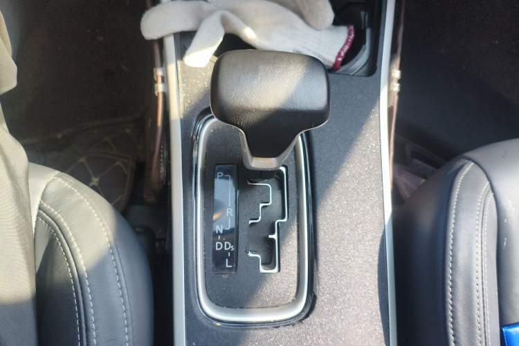 Used Mitsubishi Outlander 2019 2.0L Two-Wheel Drive Comfort Edition 5 Seats China V Standard Gear Lever