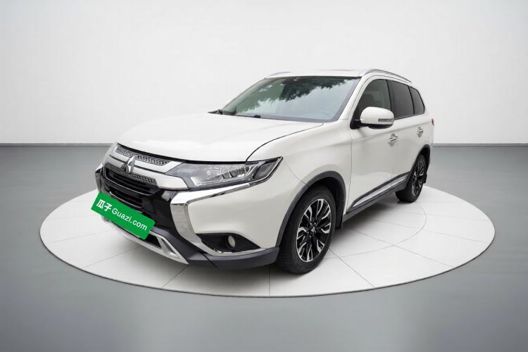 Used Mitsubishi Outlander 2019 2.0L Two-Wheel Drive Comfort Edition 5 Seats China VI Standard Guazi used car, China used car export, Used car for sale, Used  cars, Cheapest cars for sale