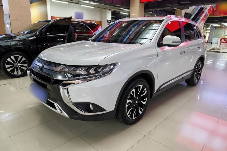 Used Mitsubishi Outlander 2019 2.4L 4x4 Zhi Xiang Edition 5 Seats China VI Standard Guazi used car, China used car export, Used car for sale, Used  cars, Cheapest cars for sale