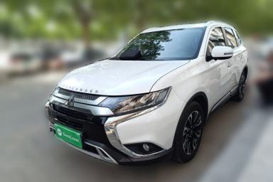 Used Mitsubishi Outlander 2019 2.4L 4x4 Zhi Xiang Edition 5 Seats China V Emission Standard