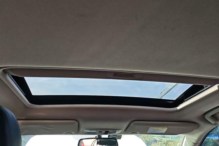 Used Mitsubishi Outlander 2019 2.0L Two-Wheel Drive Comfort Edition 5 Seats China V Standard Headliner