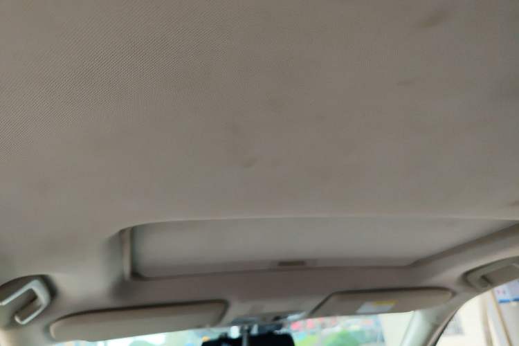 Used Mitsubishi Outlander 2019 2.0L Two-Wheel Drive Comfort Edition 5 Seats China VI Standard Headliner