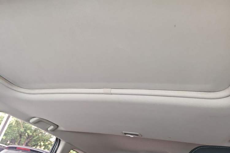 Used Mitsubishi Outlander 2019 2.4L 4x4 Zhi Xiang Edition 5 Seats China V Emission Standard Headliner