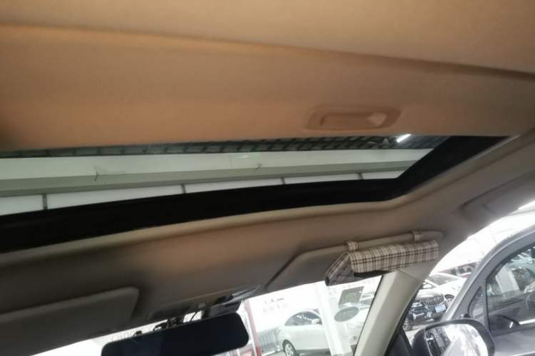 Used Mitsubishi Outlander 2019 2.0L Two-Wheel Drive Comfort Edition 5 Seats China V Standard Headliner