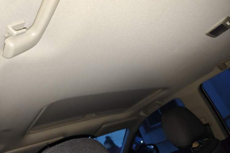 Used Mitsubishi Outlander 2019 2.4L 4x4 Zhi Xiang Edition 5 Seats China VI Standard Headliner