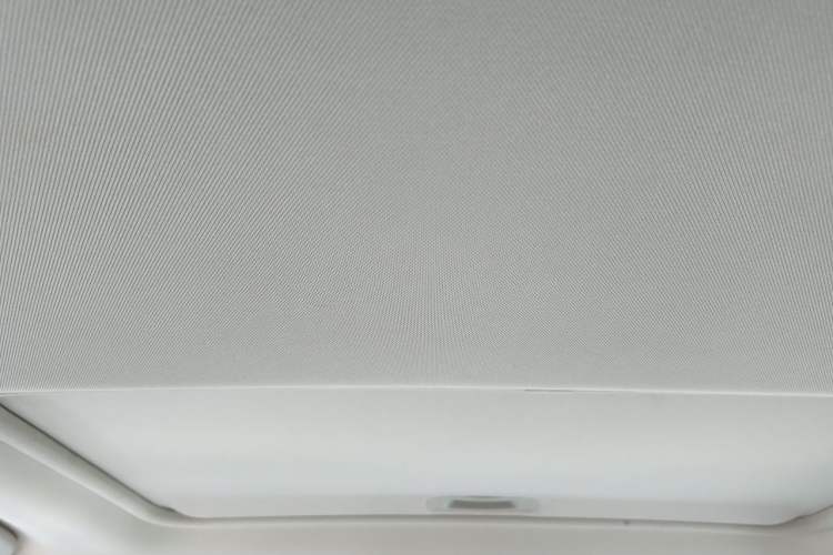 Used Mitsubishi Outlander 2019 2.4L 4x4 Zhi Xiang Edition 7 Seats China VI Standard Headliner