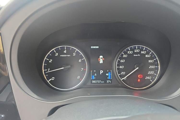 Used Mitsubishi Outlander 2019 2.4L 4x4 Zhi Xiang Edition 7 Seats China VI Standard Instrument Cluster