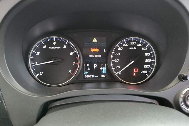 Used Mitsubishi Outlander 2019 2.0L Two-Wheel Drive Comfort Edition 5 Seats China VI Standard Instrument Cluster