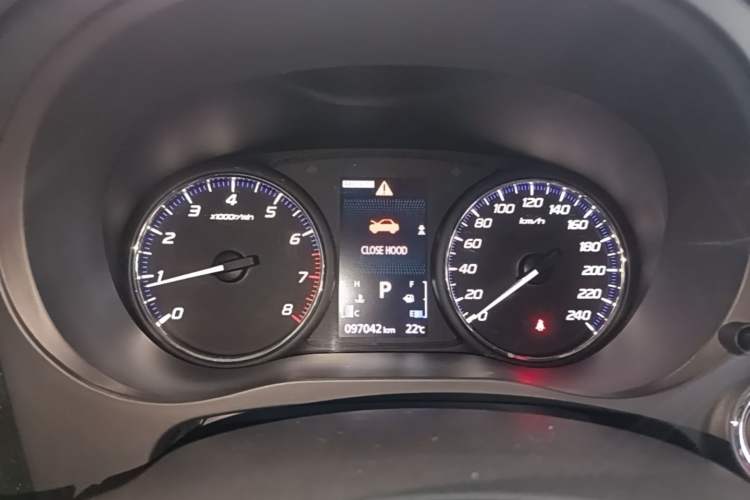 Used Mitsubishi Outlander 2019 2.4L 4x4 Zhi Xiang Edition 5 Seats China V Emission Standard Instrument Cluster