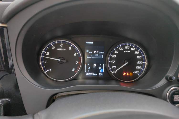 Used Mitsubishi Outlander 2019 2.4L 4x4 Zhi Xiang Edition 5 Seats China VI Standard Instrument Cluster