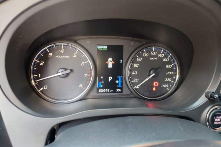 Used Mitsubishi Outlander 2019 2.4L 4x4 Zhi Xiang Edition 7 Seats China V Emission Standard Instrument Cluster