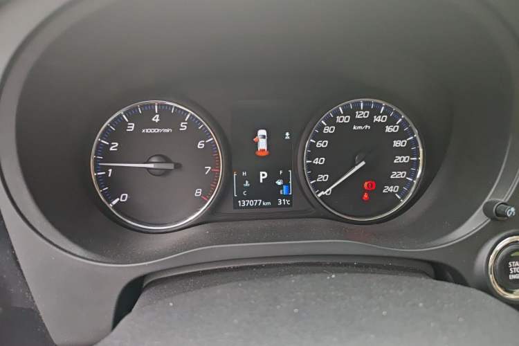 Used Mitsubishi Outlander 2019 2.0L Two-Wheel Drive Comfort Edition 5 Seats China V Standard Instrument Cluster