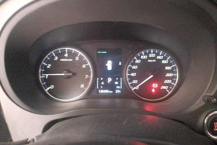 Used Mitsubishi Outlander 2019 2.0L Two-Wheel Drive Comfort Edition 5 Seats China V Standard Instrument Cluster
