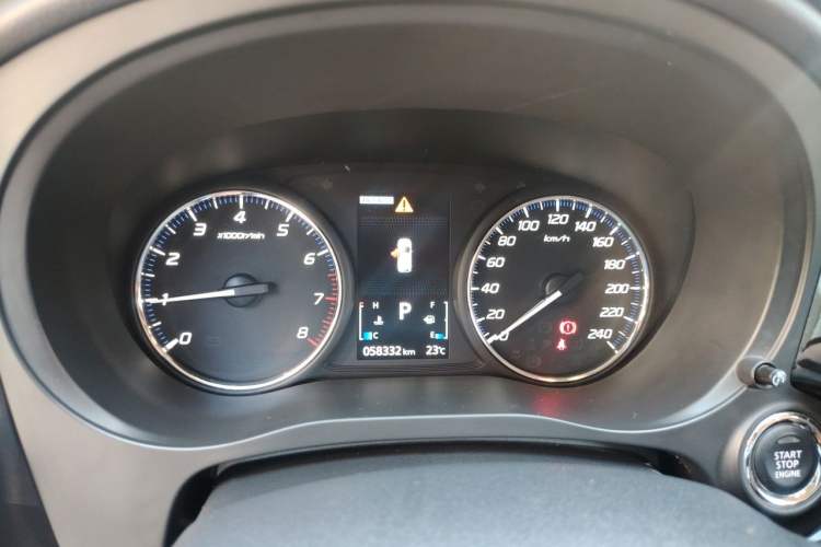 Used Mitsubishi Outlander 2019 2.4L 4x4 Zhi Xiang Edition 7 Seats China VI Standard Instrument Cluster