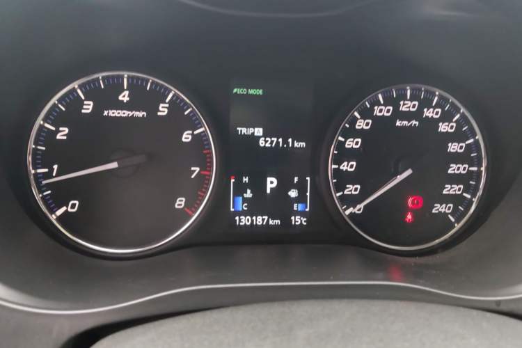 Used Mitsubishi Outlander 2019 2.0L Two-Wheel Drive Comfort Edition 7 Seats China V Emission Standard Instrument Cluster