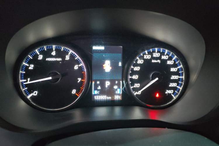 Used Mitsubishi Outlander 2019 2.4L 4x4 Zhi Xiang Edition 7 Seats China VI Standard Instrument Cluster