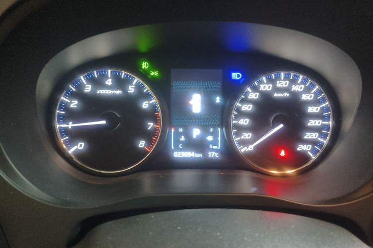 Used Mitsubishi Outlander 2019 2.0L Two-Wheel Drive Comfort Edition 5 Seats China V Standard Instrument Cluster