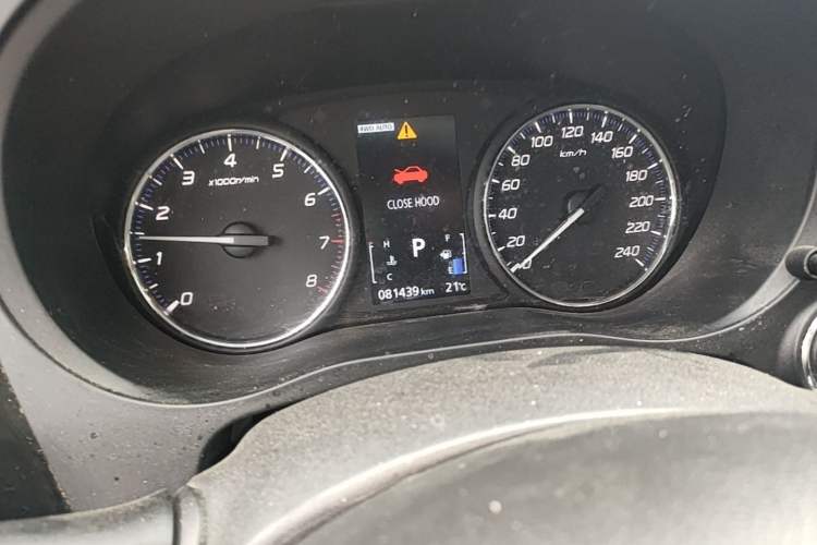 Used Mitsubishi Outlander 2019 2.4L 4x4 Zhi Xiang Edition 5 Seats China VI Standard Instrument Cluster