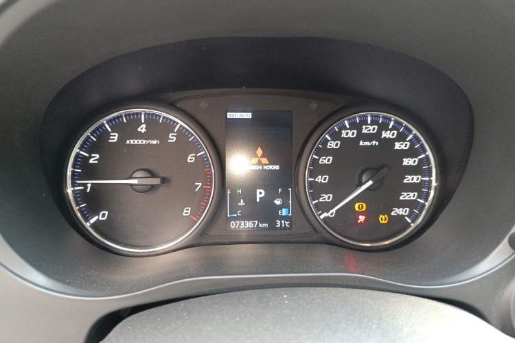 Used Mitsubishi Outlander 2019 2.4L 4x4 Zhi Xiang Edition 5 Seats China V Emission Standard Instrument Cluster