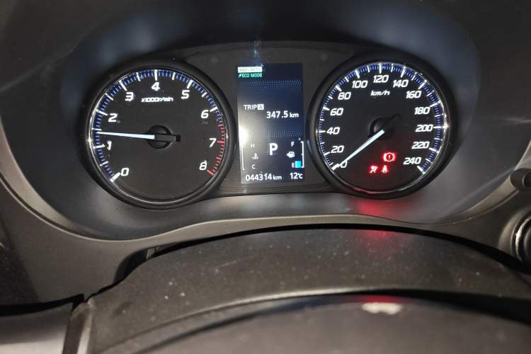 Used Mitsubishi Outlander 2019 2.4L 4x4 Zhi Xiang Edition 5 Seats China V Emission Standard Instrument Cluster