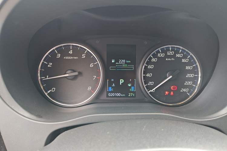 Used Mitsubishi Outlander 2019 2.0L Two-Wheel Drive Comfort Edition 7-Seater China VI Standard Instrument Cluster