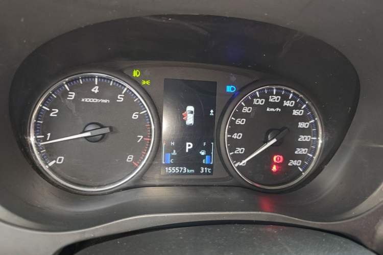 Used Mitsubishi Outlander 2019 2.0L Two-Wheel Drive Comfort Edition 5 Seats China V Standard Instrument Cluster