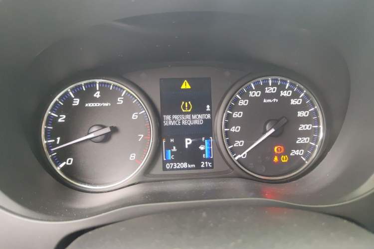 Used Mitsubishi Outlander 2019 2.0L Two-Wheel Drive Comfort Edition 7 Seats China V Emission Standard Instrument Cluster