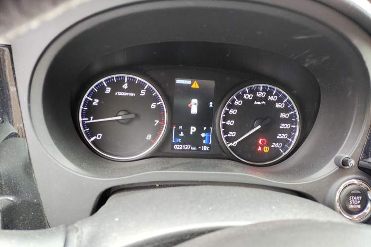 Used Mitsubishi Outlander 2019 2.4L 4x4 Zhi Xiang Edition 5 Seats China VI Standard Instrument Cluster