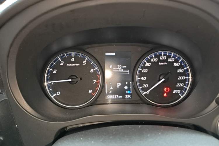 Used Mitsubishi Outlander 2019 2.4L 4x4 Zhi Xiang Edition 5 Seats China VI Standard Instrument Cluster