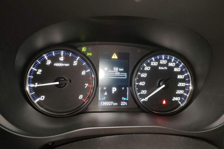 Used Mitsubishi Outlander 2019 2.0L Two-Wheel Drive Comfort Edition 5 Seats China VI Standard Instrument Cluster