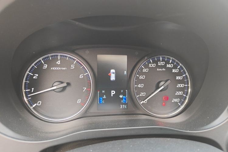 Used Mitsubishi Outlander 2019 2.0L Two-Wheel Drive Comfort Edition 5 Seats China VI Standard Instrument Cluster