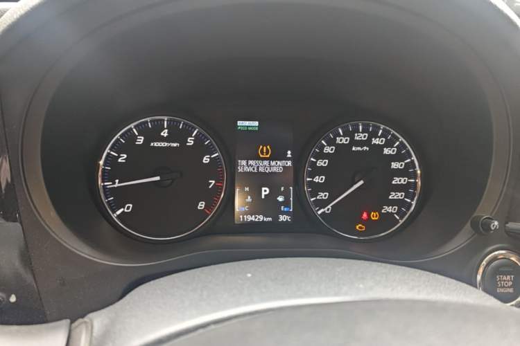 Used Mitsubishi Outlander 2019 2.4L 4x4 Zhi Xiang Edition 5 Seats China V Emission Standard Instrument Cluster
