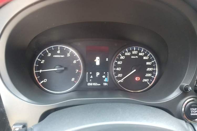 Used Mitsubishi Outlander 2019 2.0L Two-Wheel Drive Comfort Edition 7-Seater China VI Standard Instrument Cluster
