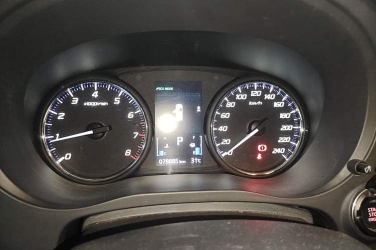 Used Mitsubishi Outlander 2019 2.0L Two-Wheel Drive Comfort Edition 7 Seats China V Emission Standard Instrument Cluster