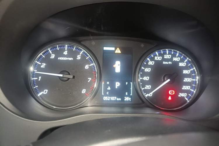 Used Mitsubishi Outlander 2019 2.4L 4x4 Zhi Xiang Edition 7 Seats China VI Standard Instrument Cluster