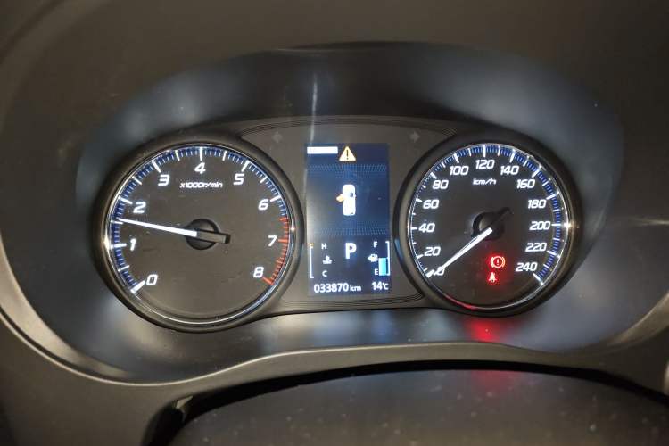 Used Mitsubishi Outlander 2019 2.4L 4x4 Zhi Xiang Edition 5 Seats China VI Standard Instrument Cluster