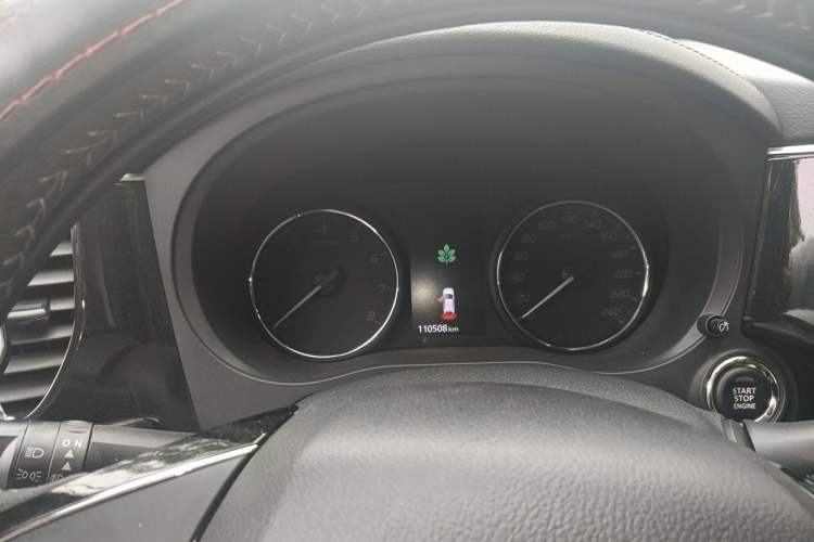 Used Mitsubishi Outlander 2019 2.0L Two-Wheel Drive Comfort Edition 5 Seats China V Standard Instrument Cluster