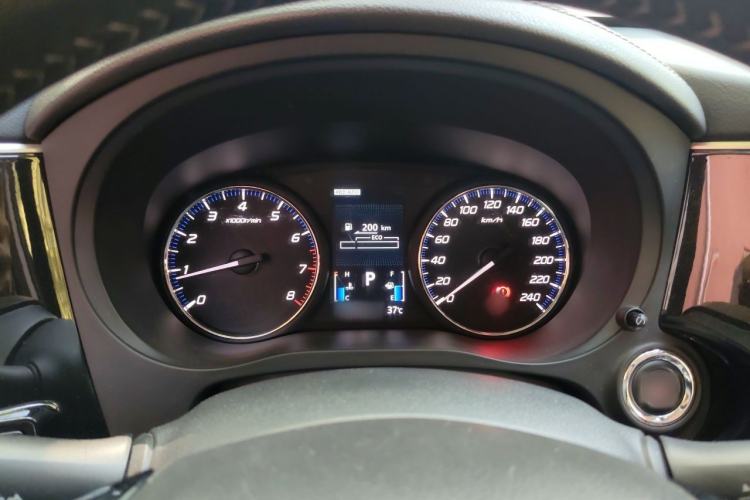 Used Mitsubishi Outlander 2019 2.4L 4x4 Zhi Xiang Edition 5 Seats China VI Standard Instrument Cluster