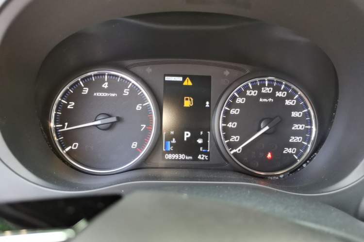 Used Mitsubishi Outlander 2019 2.4L 4x4 Zhi Xiang Edition 7 Seats China VI Standard Instrument Cluster