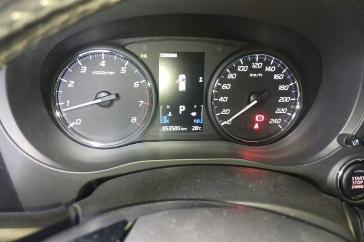 Used Mitsubishi Outlander 2019 2.4L 4x4 Zhi Xiang Edition 7 Seats China V Emission Standard Instrument Cluster
