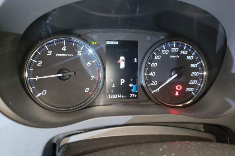 Used Mitsubishi Outlander 2019 2.4L 4x4 Zhi Xiang Edition 5 Seats China V Emission Standard Instrument Cluster
