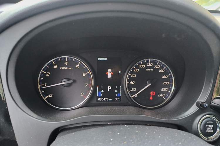 Used Mitsubishi Outlander 2019 2.4L 4x4 Zhi Xiang Edition 7 Seats China VI Standard Instrument Cluster